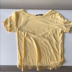 Brandy Melville t-shirt
